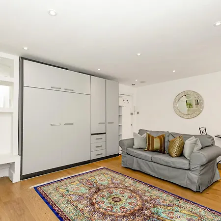 New! Cosy Notting Hill Studio With Patio, Mins Totube